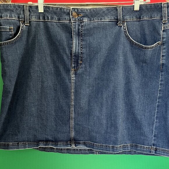Lee Women’s Denim Skirt 26W Medium Stretch Blue Jean 5-Pocket Classic Casual - Picture 1 of 6